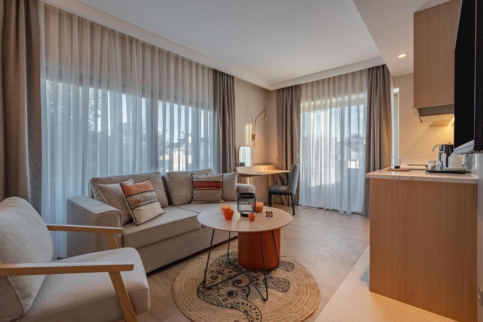 Oli Hotel And Suites アンタルヤ エクステリア 写真